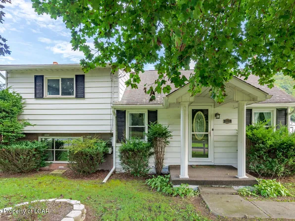 217 Trailing Pine Rd, Shickshinny, PA 18655