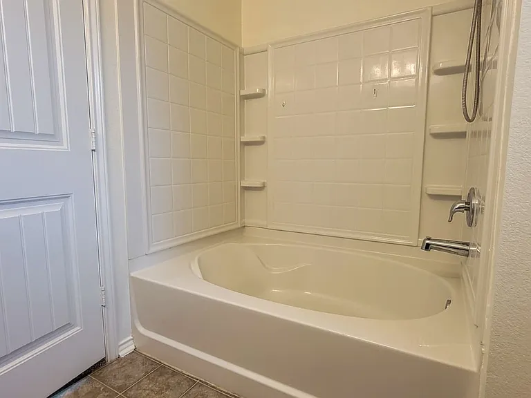 111 Jasmine Cv — Photo 18