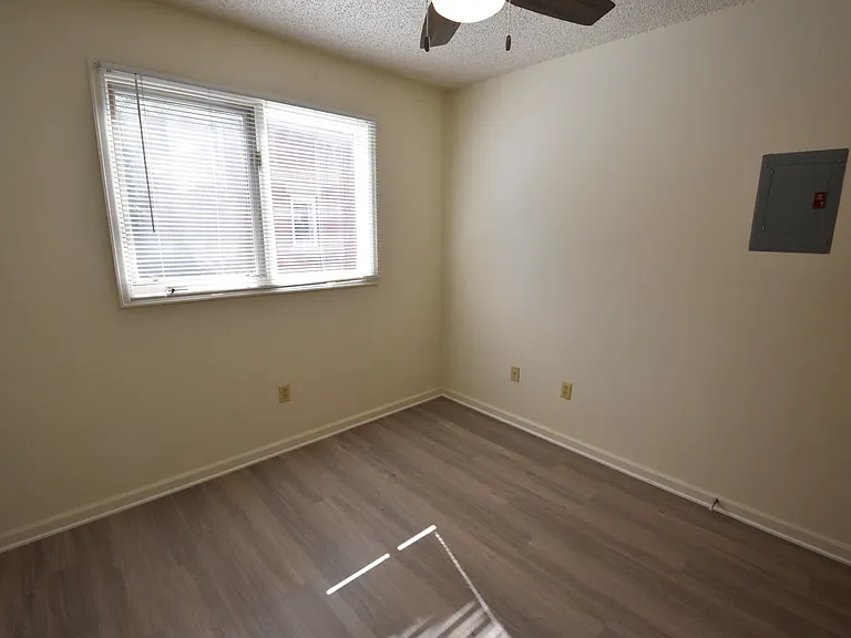 1921 Walnut St #102 — Photo 28
