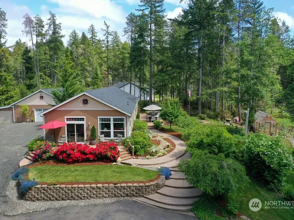 201 NE Sundown Drive, Tahuya, WA 98588