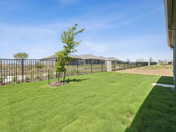Spacious backyard