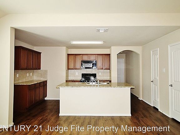 3rd image of 2109 Shady Glen Trl