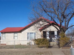 909 SE 12th St, Mineral Wells, TX 76067
