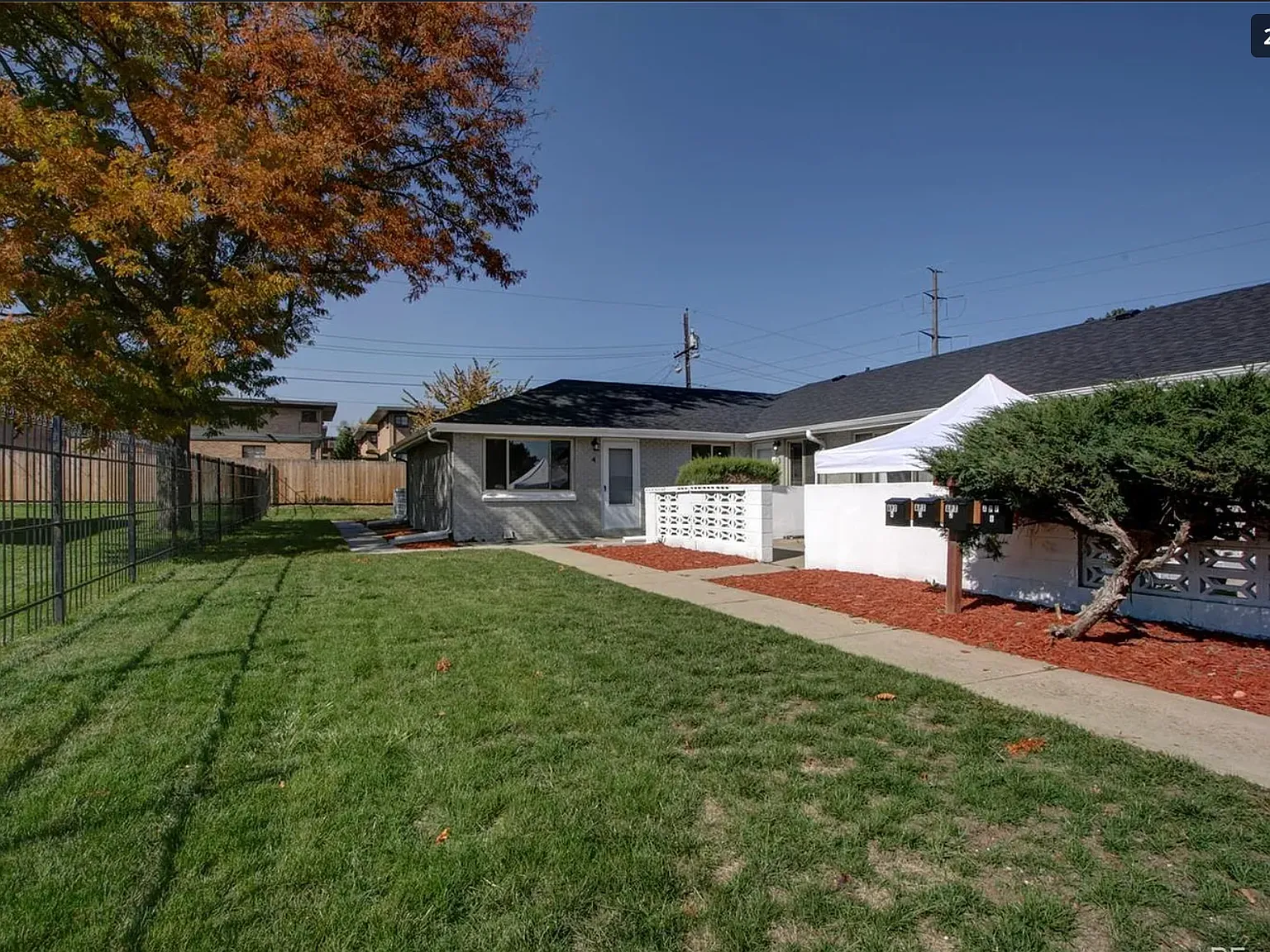 2 bed, 692 sqft, $1,595 — Photo 2