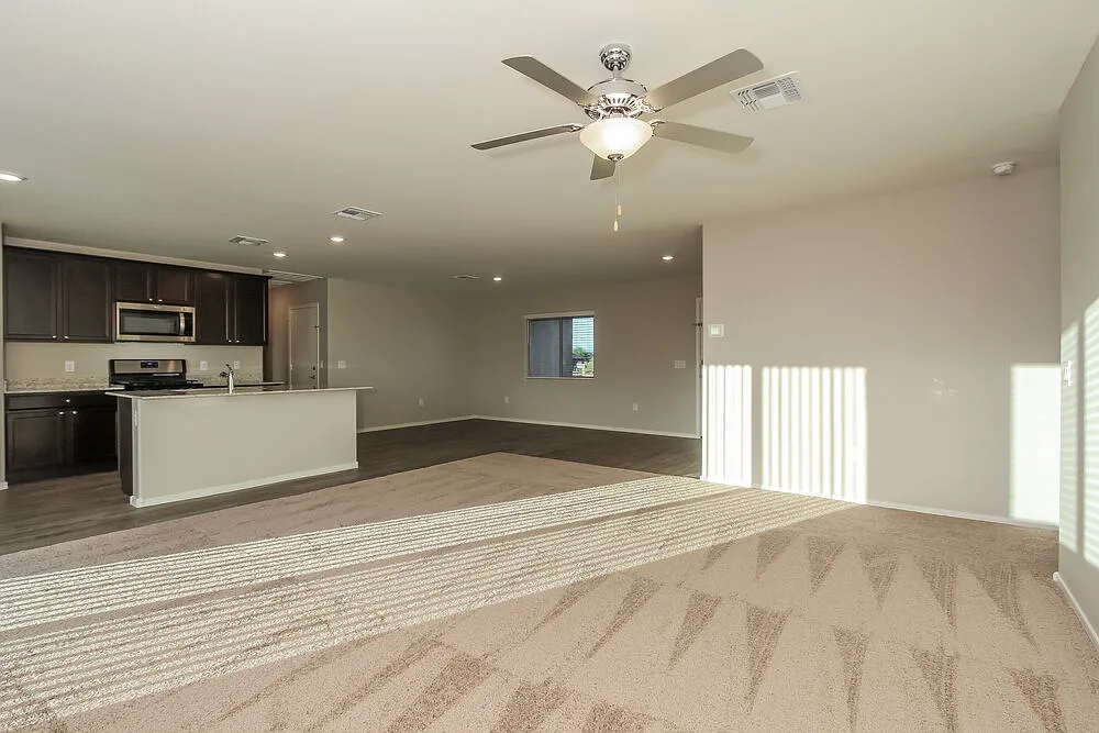 3 bed, 2.0 bath, 1531 sqft, $1,725 — Photo 4