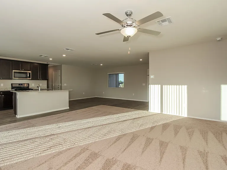 7084 S Victor Dr — Photo 4