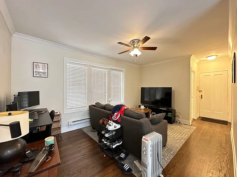 4218 N Clark St #3 — Photo 10