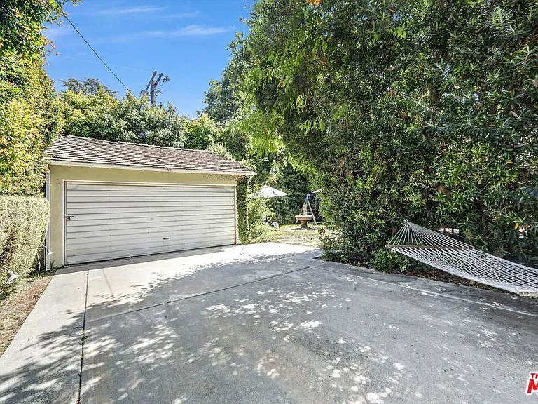 3830 Vineland Ave — Photo 25
