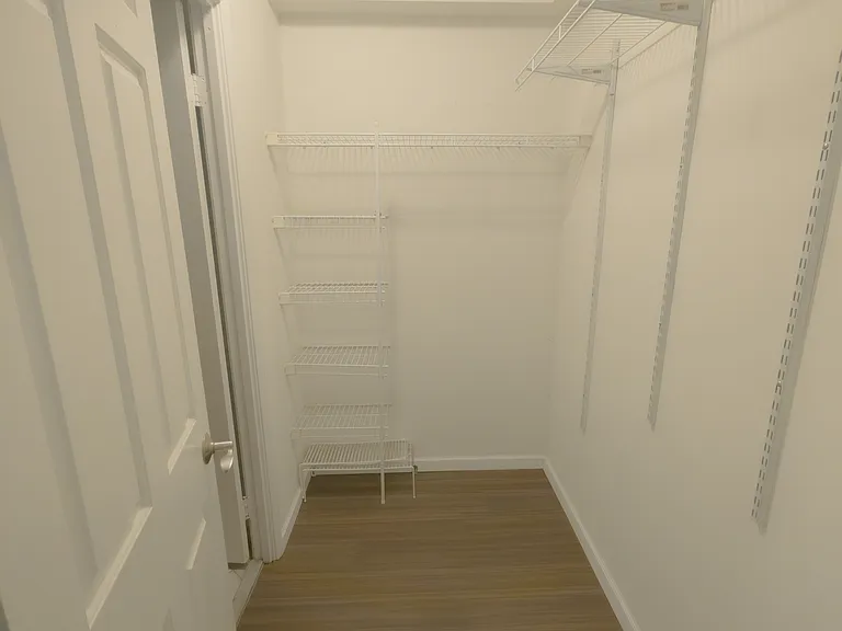 4801 Fairmont Ave #214 — Photo 4