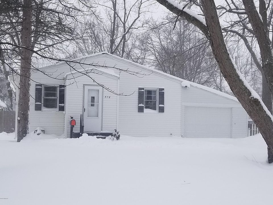 1st image of 576 W 20th St