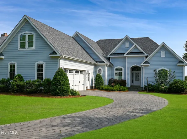 143 Camp Morehead Drive, Morehead City, NC 28557