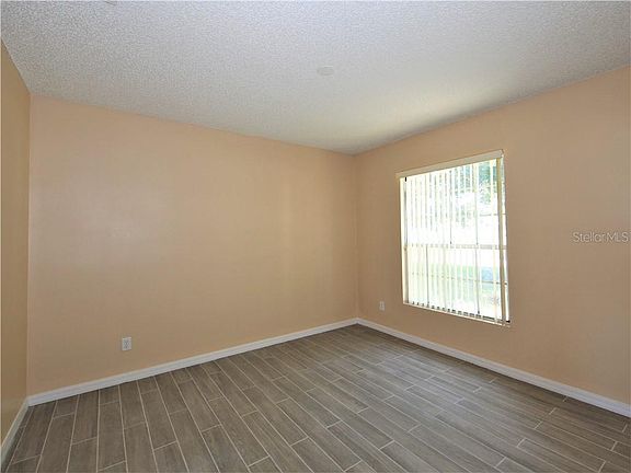 5th image of 616 Sunset View Dr