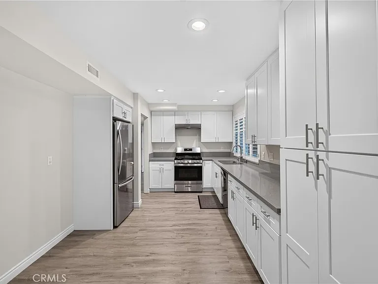 23547 Decorah Rd — Photo 11
