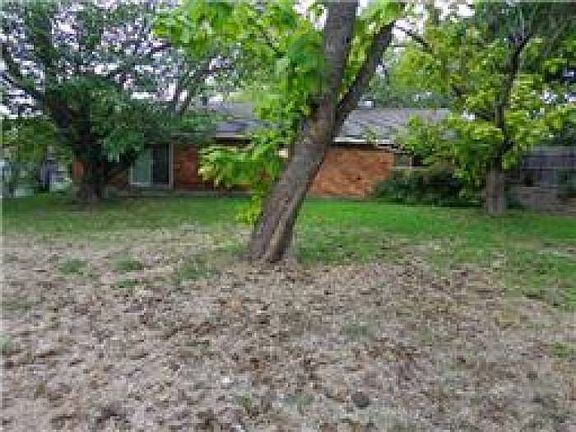 5th image of 506 Royal Oak Dr