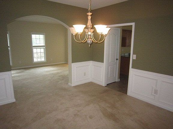 5th image of 2176 Breezewood Dr