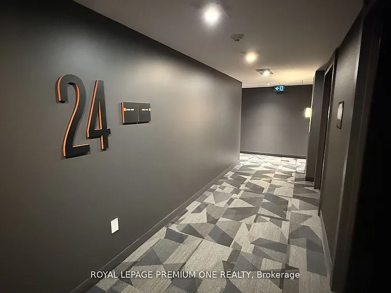 15 Wellington St S #2414 — Photo 32