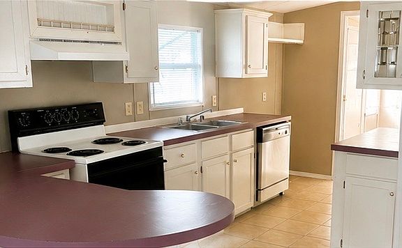4th image of 200 Murls Lake Rd #19