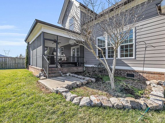 5th image of 1238 Hidden Creek Dr