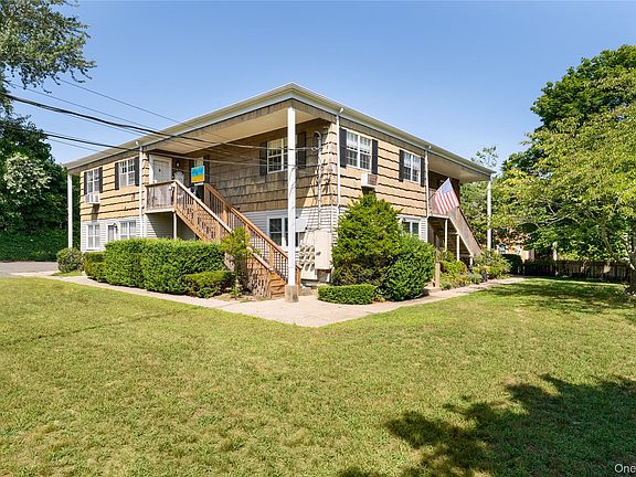 3rd image of 40 Canoe Place Road #5