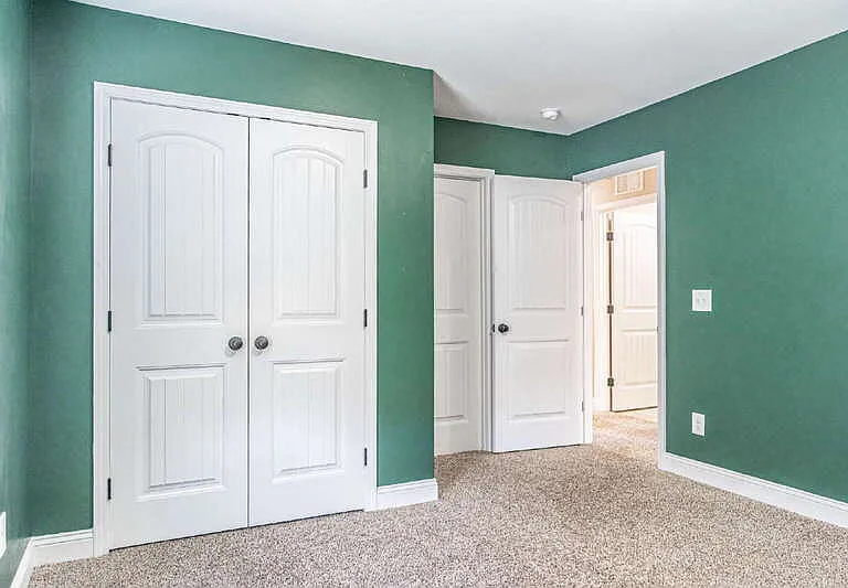 216 Tipperary St — Photo 17