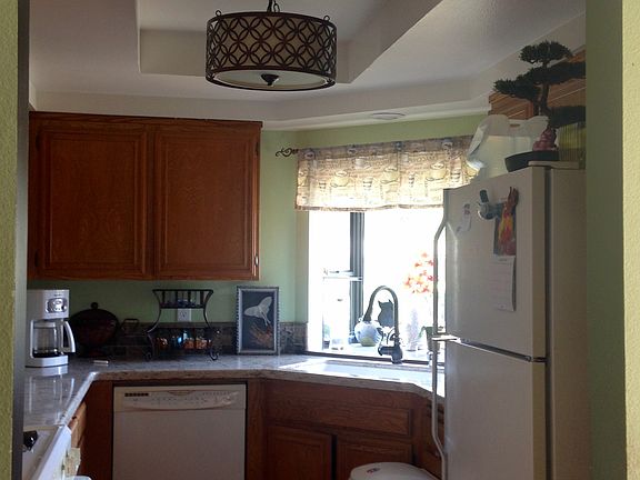 2nd image of 838 Tennyson Ln