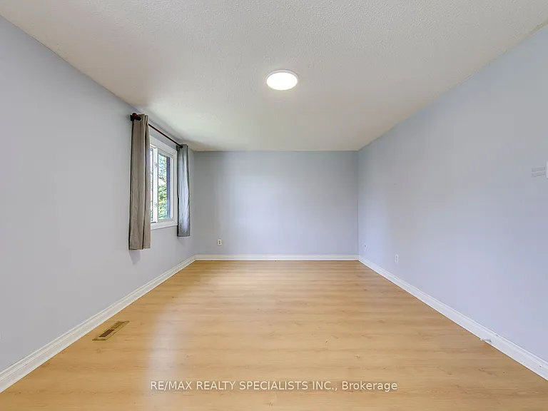 93 Hansen Rd N #100 — Photo 19