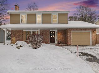 265 McClellan Rd, Ottawa, ON K2H 8N7