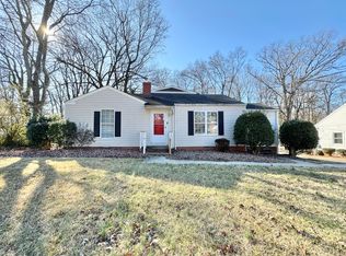 2627 Stratford Dr, Greensboro, NC 27408