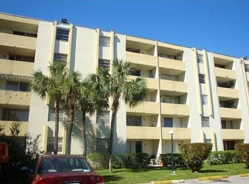 2nd image of 10090 NW 80th Ct APT 1461