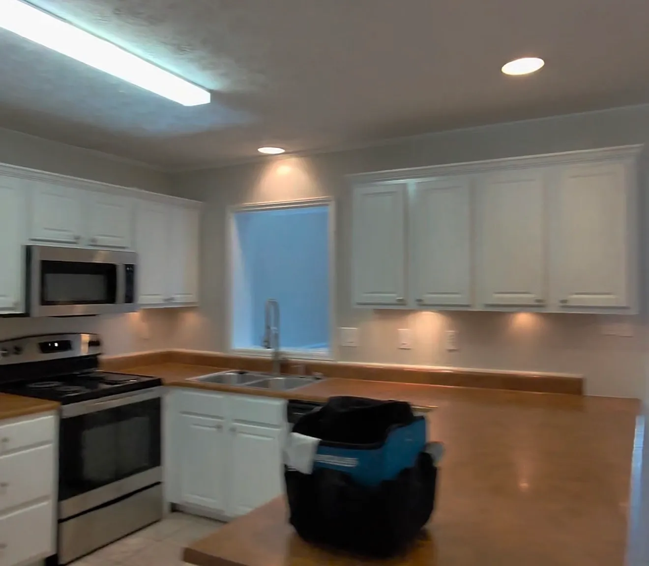 4 bed, 1884 sqft, $2,300 — Photo 3
