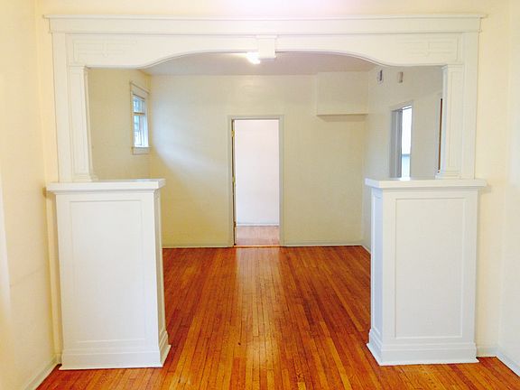 3rd image of 3414 N Karlov Ave
