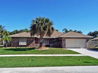 17610 Lake Park Rd, Boca Raton, FL 33487