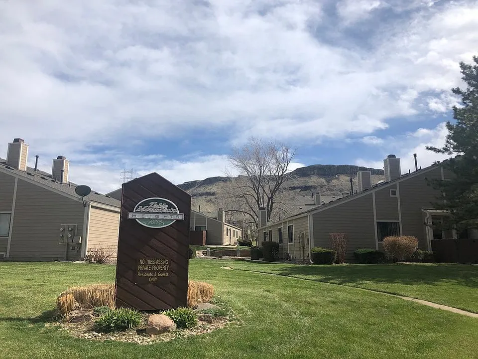 Quiet, clean, safe, well maintained HOA community at the base of North Table Mountain (North side).