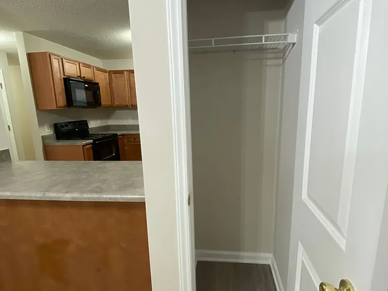Meridian Park Apartments — Photo 100