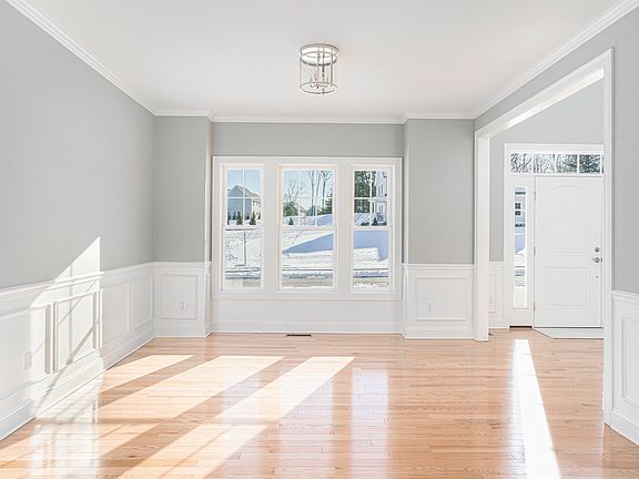 5th image of 11 Cherry Tree Ln