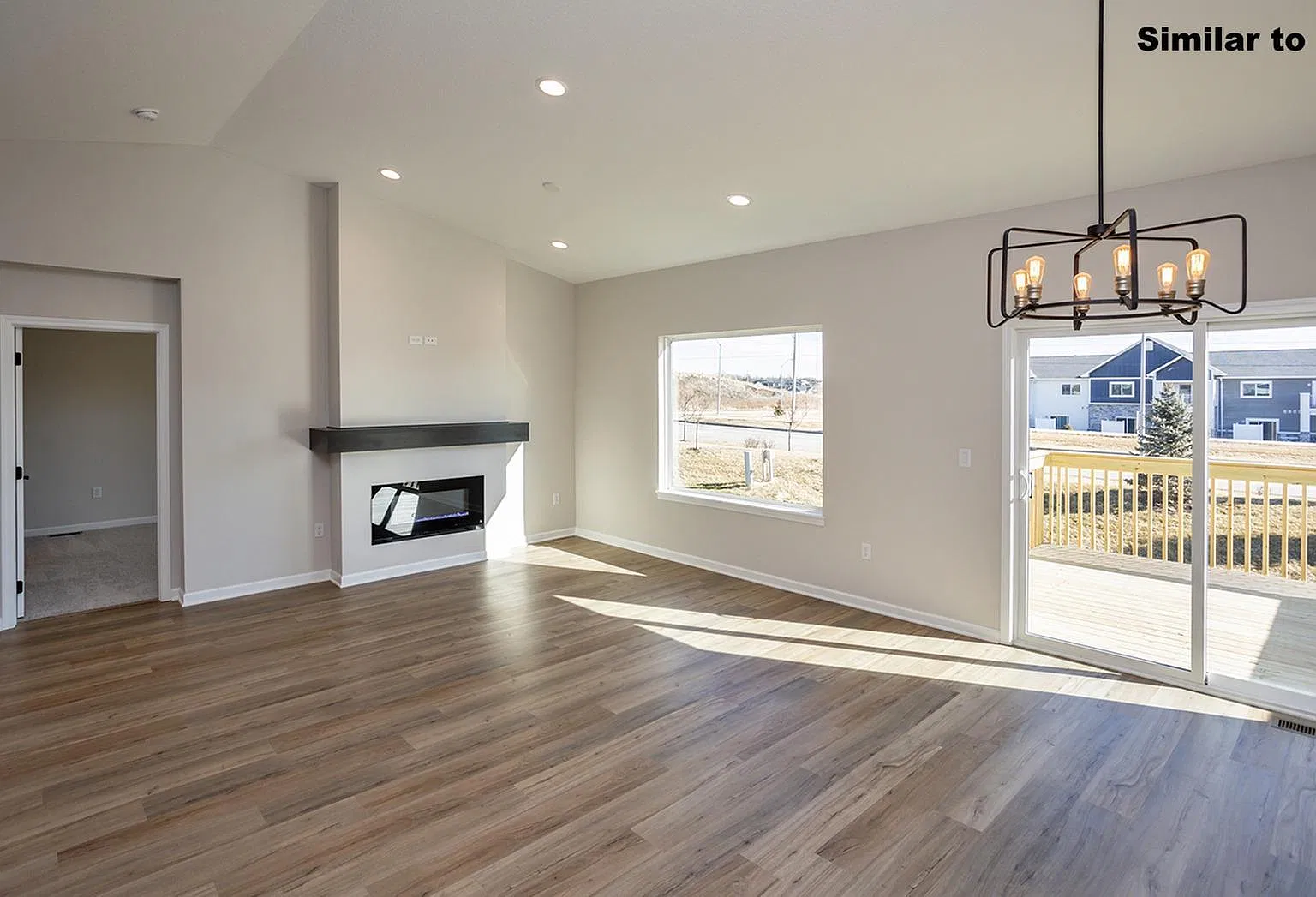 4 bed, 2202 sqft, $2,666 — Photo 3
