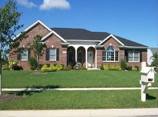 5851 E Cobblestones Ln, Sylvania, OH 43560