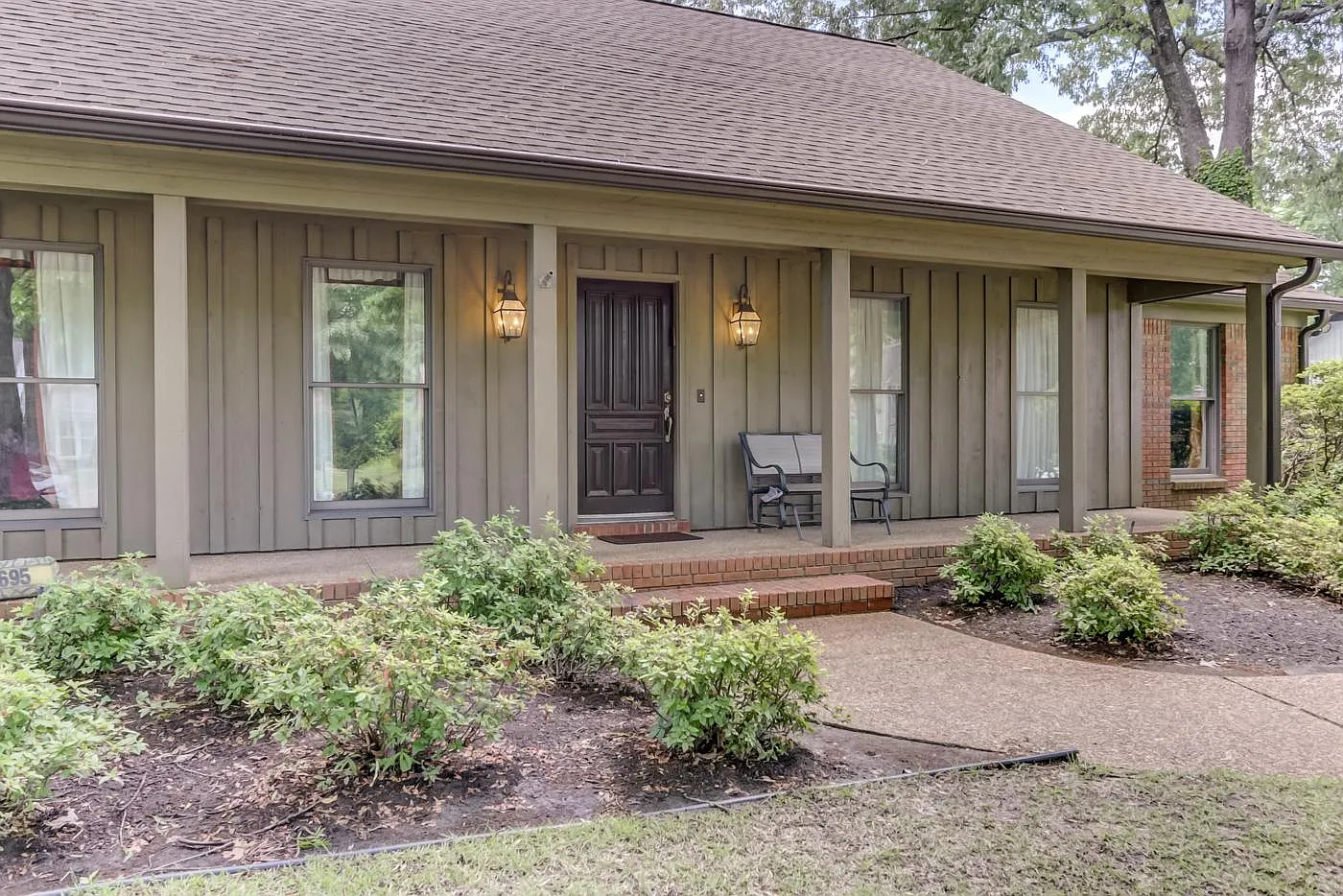 4 bed, 2.5 bath, 4182 sqft, $4,250 — Photo 1
