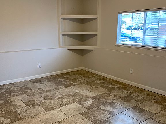 2nd image of 3006 Mariners Landing Dr