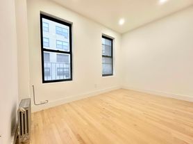 238 E 58th St