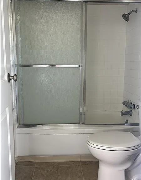 901 Martin Cir #10 — Photo 4