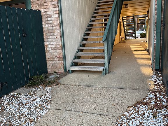 3rd image of 2299 Scenic Hwy APT C1