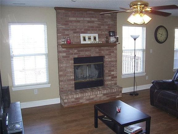 5th image of 1072 Hazelwood Dr