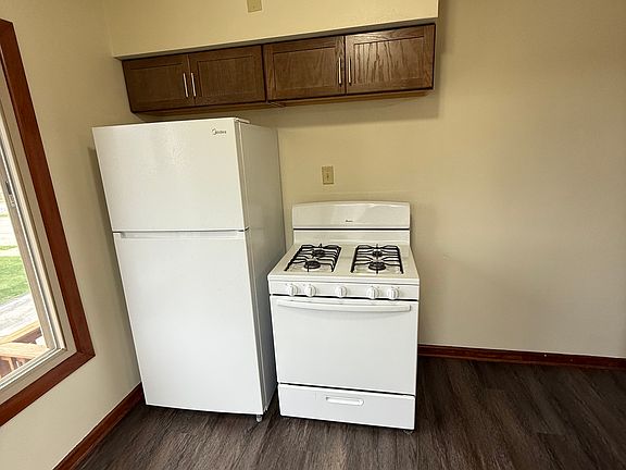 4th image of 9919 W Lincoln Ave