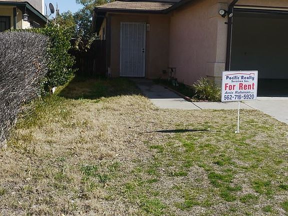 4th image of 2825 N Acacia Ave
