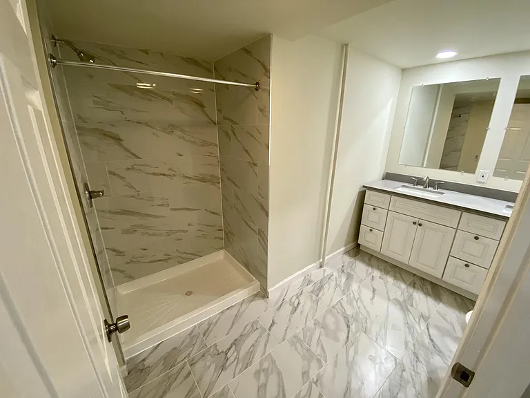 5801 Walnut St #1 — Photo 9