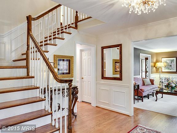 3rd image of 1329 Timberly Ln