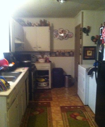 4th image of 309 Carol St