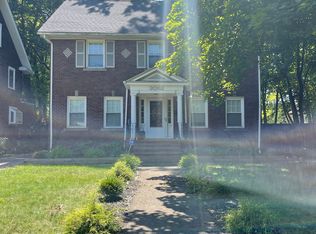 3062 Euclid Heights Blvd, Cleveland Heights, OH