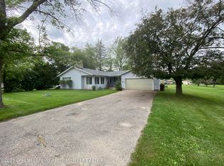 1467 E State Rd, Lansing, MI 48906